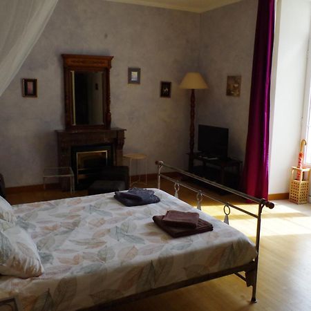Maison D'Hotes Le Cadran Solaire Courcelles  Eksteriør billede